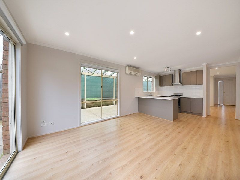 32 The Parkway, Hampton Park VIC 3976