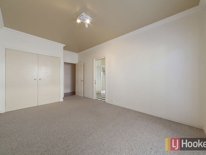 5 The Esplanade, Narre Warren South VIC 3805