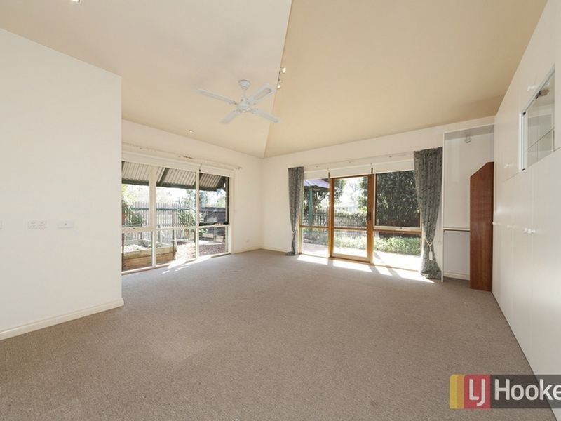 5 The Esplanade, Narre Warren South VIC 3805