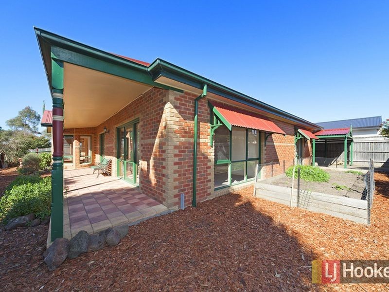 5 The Esplanade, Narre Warren South VIC 3805