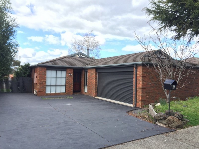 27 Terrapin Drive, Narre Warren South VIC 3805