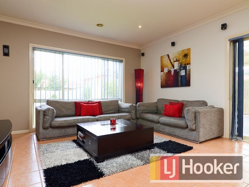 9 River Terrace, Hallam VIC 3803