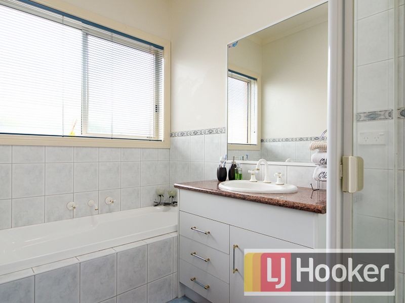 9 River Terrace, Hallam VIC 3803