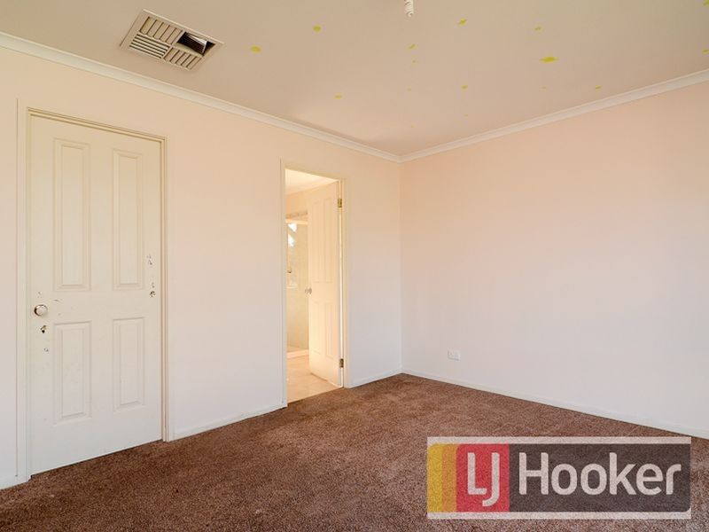 5 Farskiene Place, Hampton Park VIC 3976