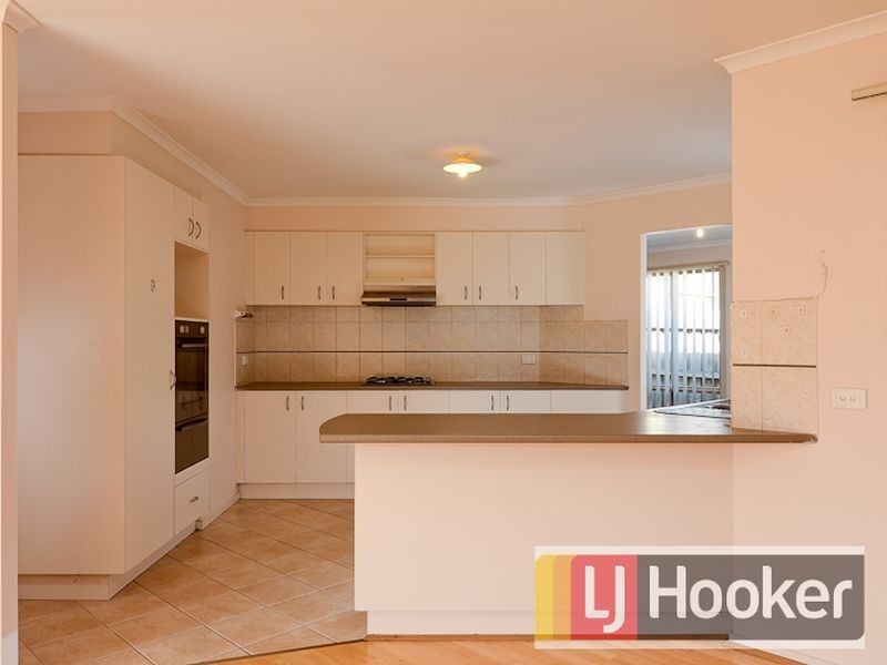 5 Farskiene Place, Hampton Park VIC 3976