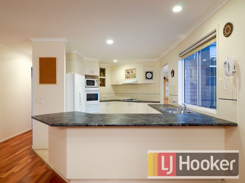 11 Earlwood Street, Narre Warren South VIC 3805