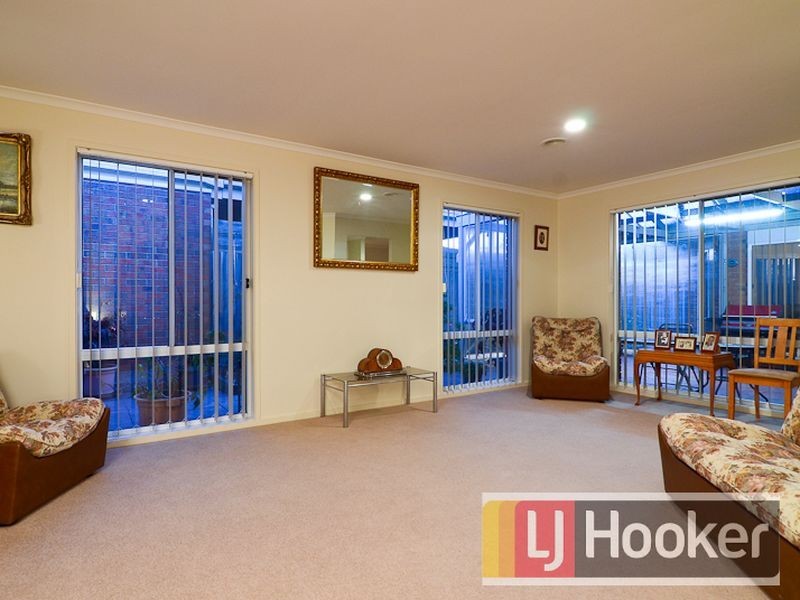 11 Earlwood Street, Narre Warren South VIC 3805
