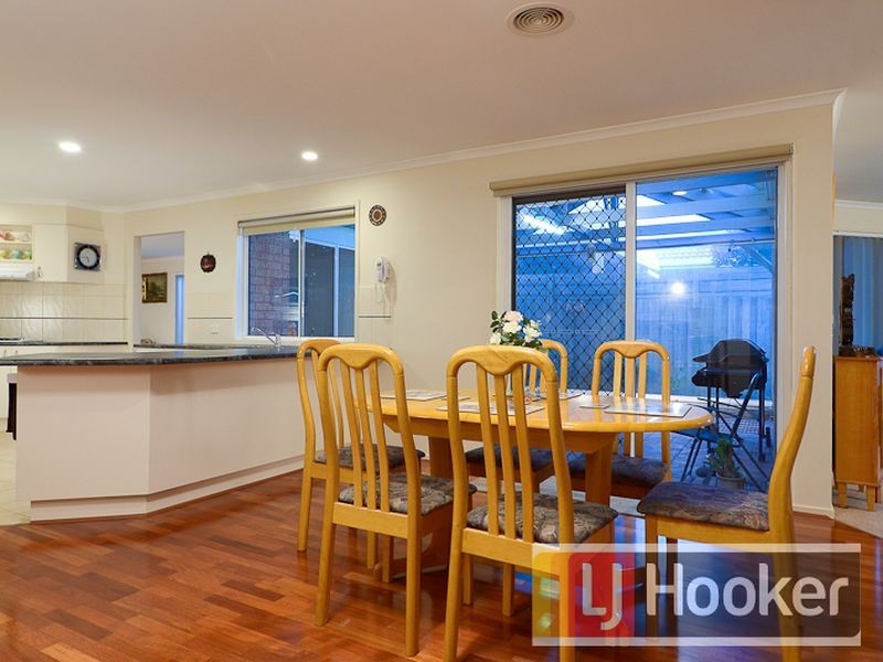 11 Earlwood Street, Narre Warren South VIC 3805
