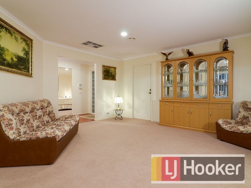 11 Earlwood Street, Narre Warren South VIC 3805