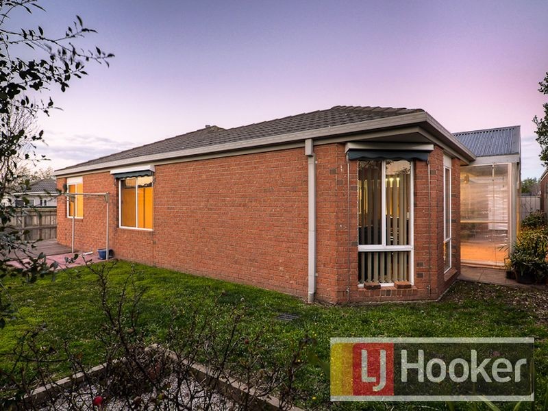 11 Earlwood Street, Narre Warren South VIC 3805