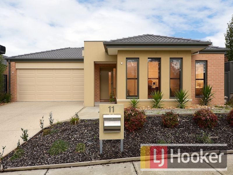11 Jefferson Avenue, Cranbourne North VIC 3977