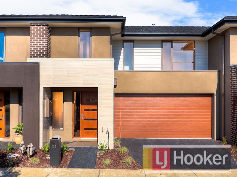 28 Selandra Blvd, Clyde North VIC 3978