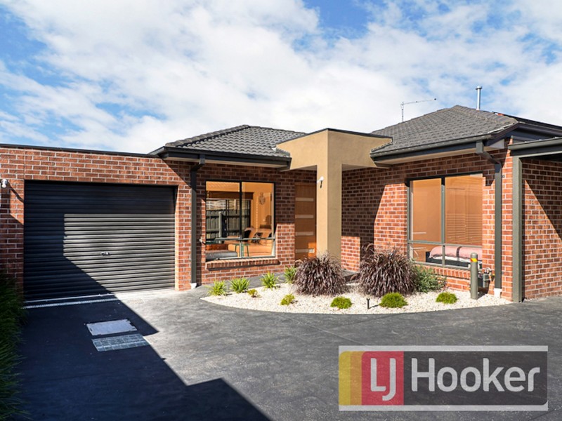 2/10 Tatterson Street, Hampton Park VIC 3976