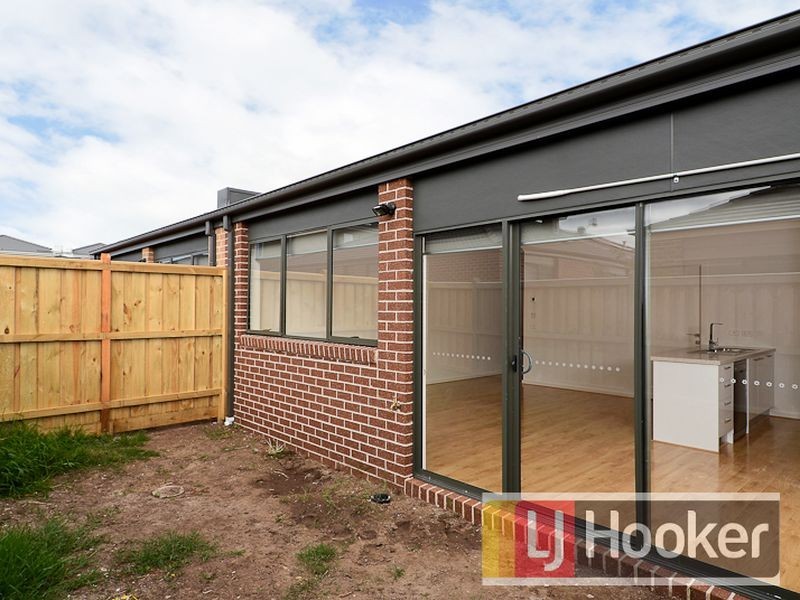 14 Kosciuszko Circuit, Clyde VIC 3978