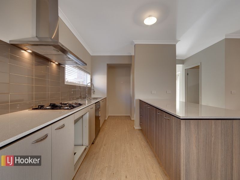 43 Kosciuszko Circuit, Clyde VIC 3978