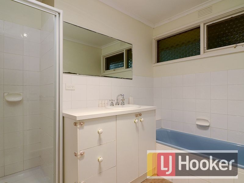 6 Hampton Drive, Hampton Park VIC 3976