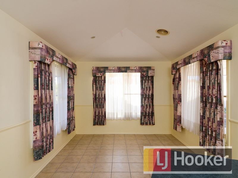 37 Hunt Club Boulevard, Cranbourne East VIC 3977