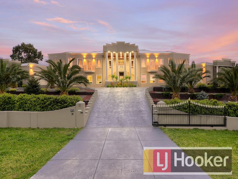 15 Wiringa Close, Narre Warren North VIC 3804