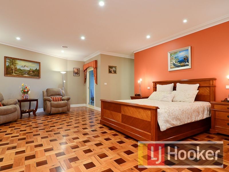 15 Wiringa Close, Narre Warren North VIC 3804