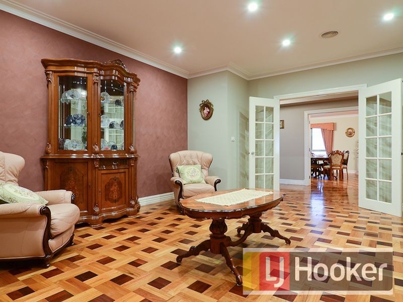 15 Wiringa Close, Narre Warren North VIC 3804