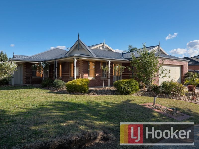 37 Hunt Club Boulevard, Cranbourne East VIC 3977