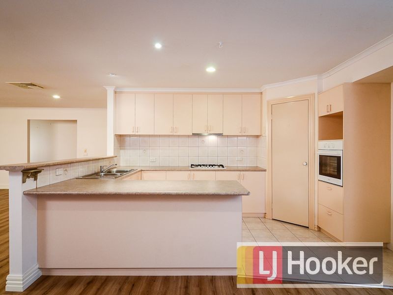 20 Turnberry Avenue, Narre Warren South VIC 3805