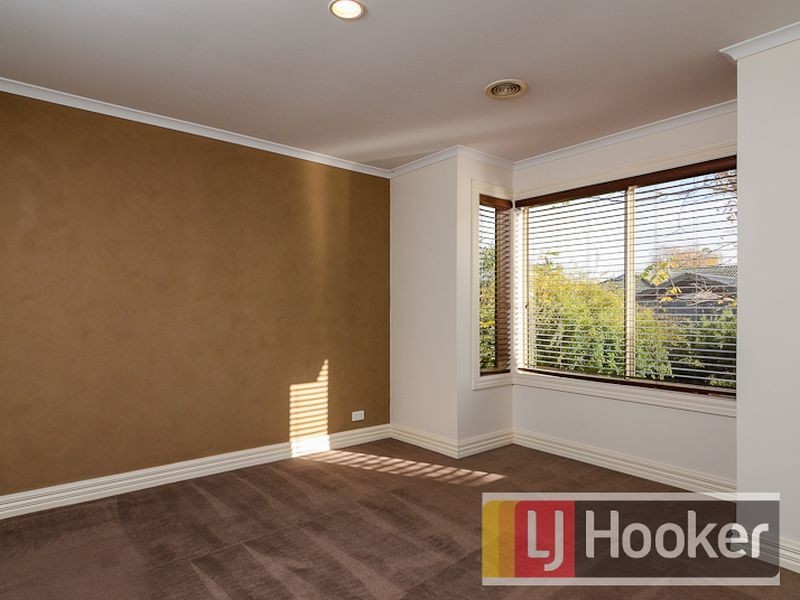 20 Turnberry Avenue, Narre Warren South VIC 3805