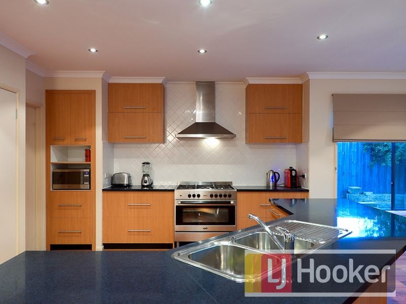 6 Chesil Court, Narre Warren South VIC 3805