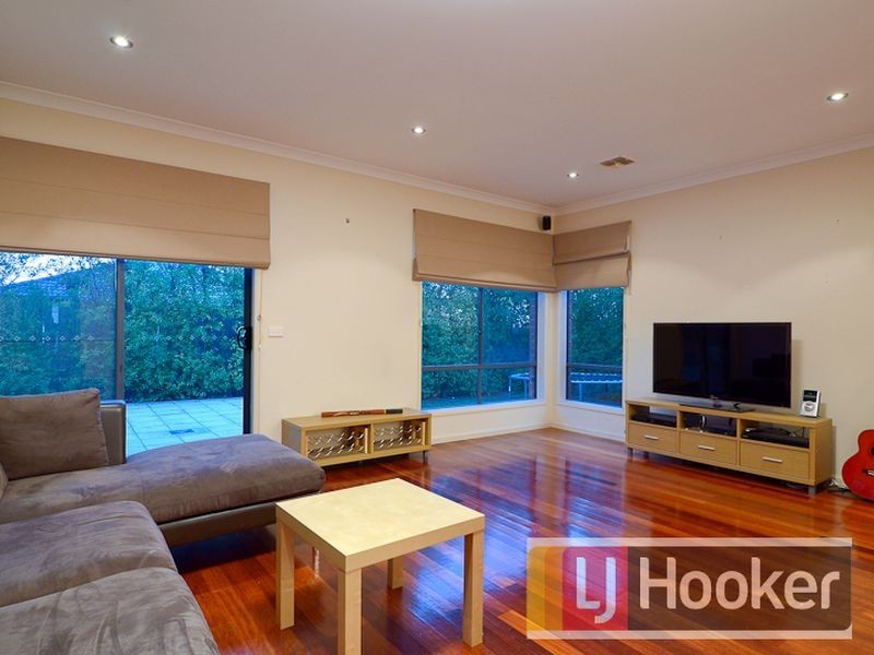 6 Chesil Court, Narre Warren South VIC 3805