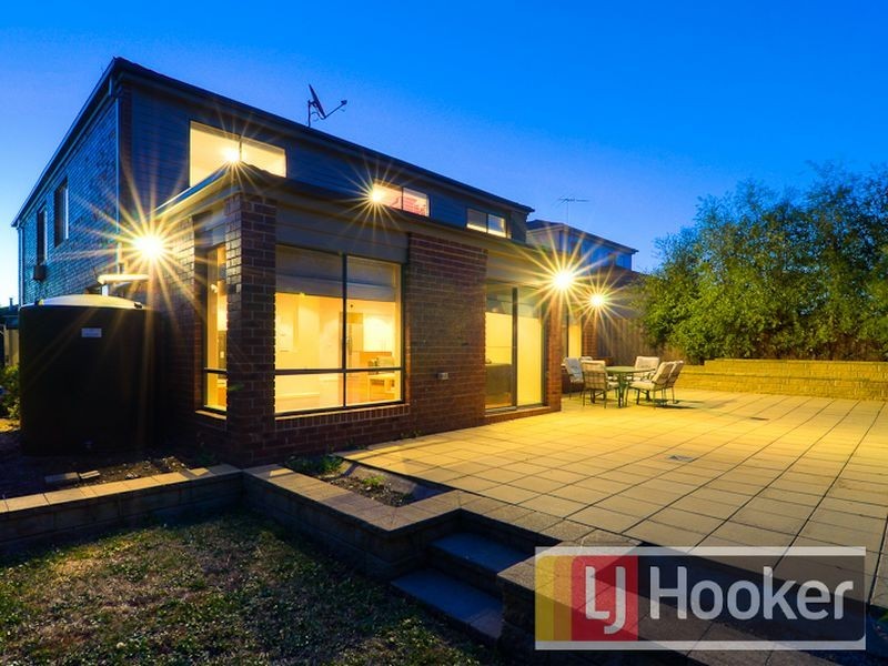 6 Chesil Court, Narre Warren South VIC 3805