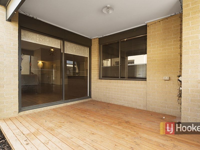 17 Pyrenees Road, Clyde North VIC 3978