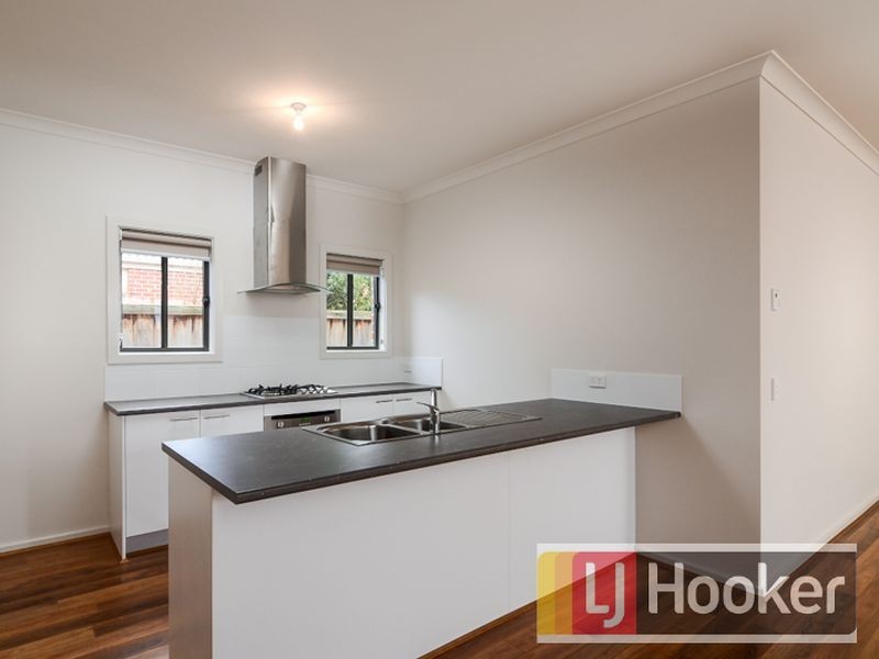 9 Flinders Park Drive, Officer VIC 3809