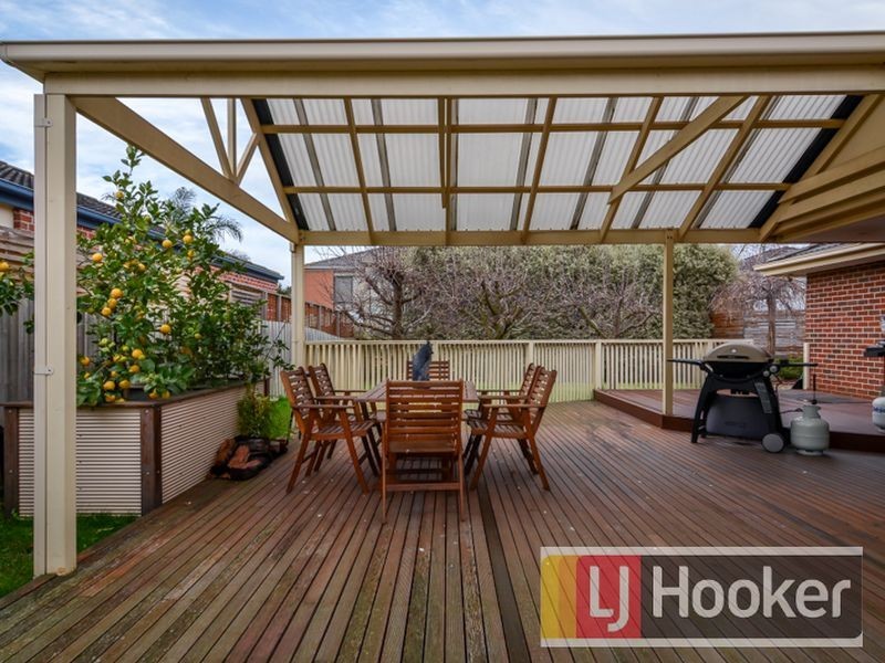 18 Ellen Road, Narre Warren South VIC 3805