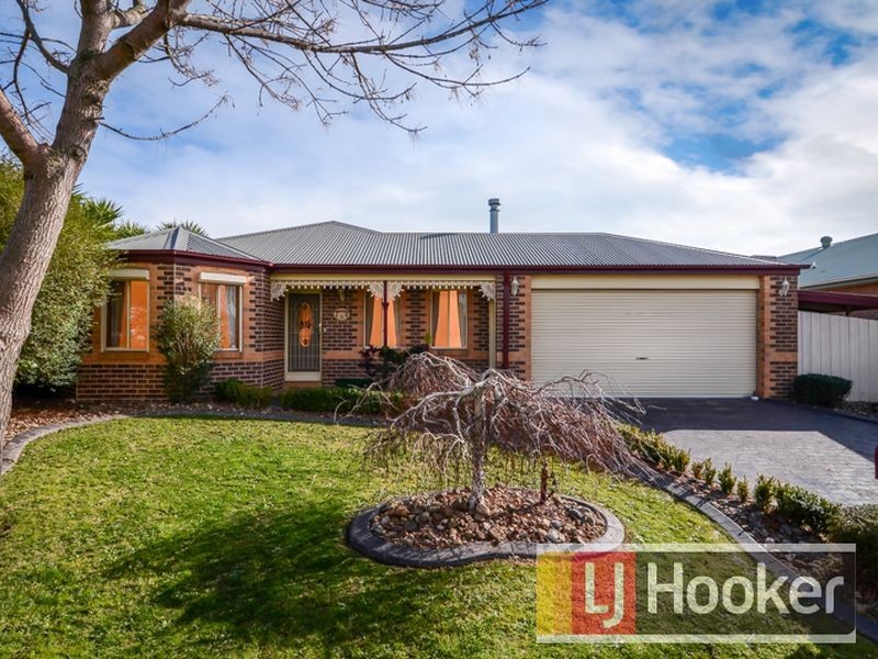 11 Marella Place, Narre Warren South VIC 3805