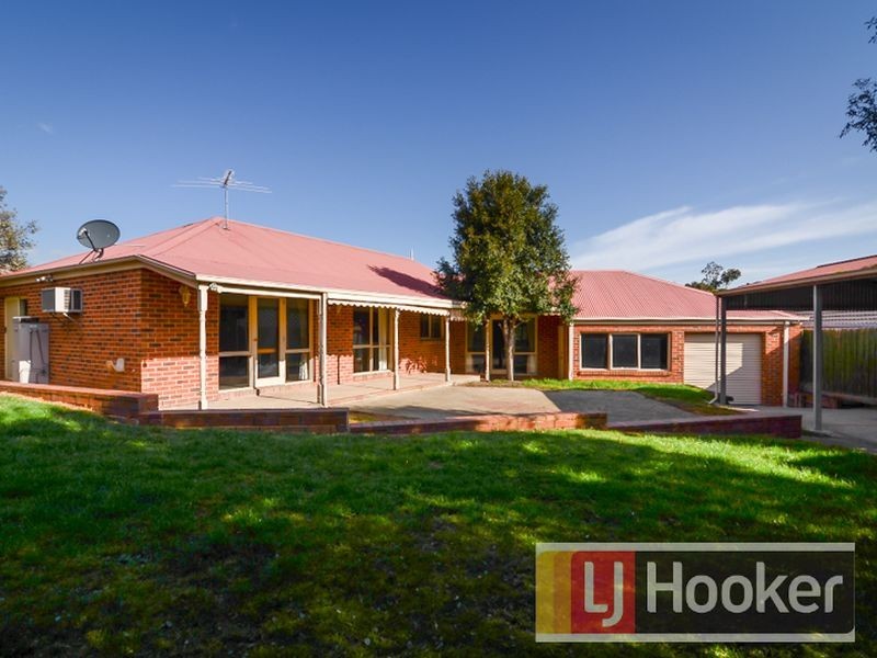 5 Celeste Court, Berwick VIC 3806