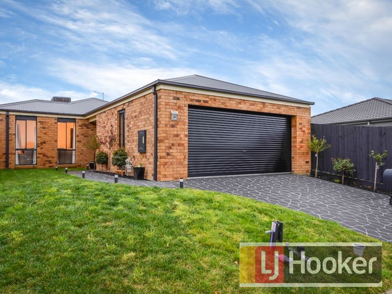 39 Currawong Crescent, Pakenham VIC 3810