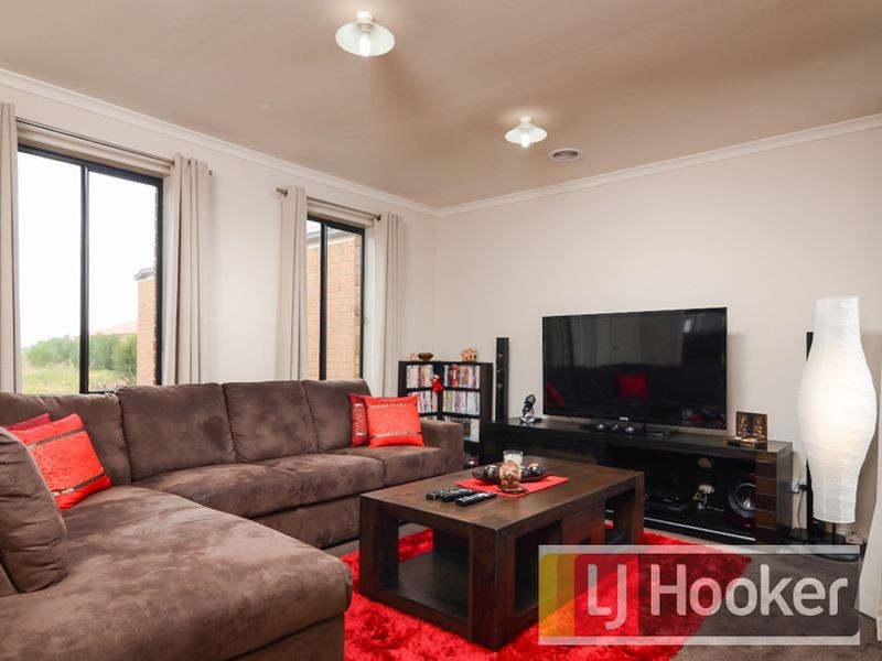 39 Currawong Crescent, Pakenham VIC 3810