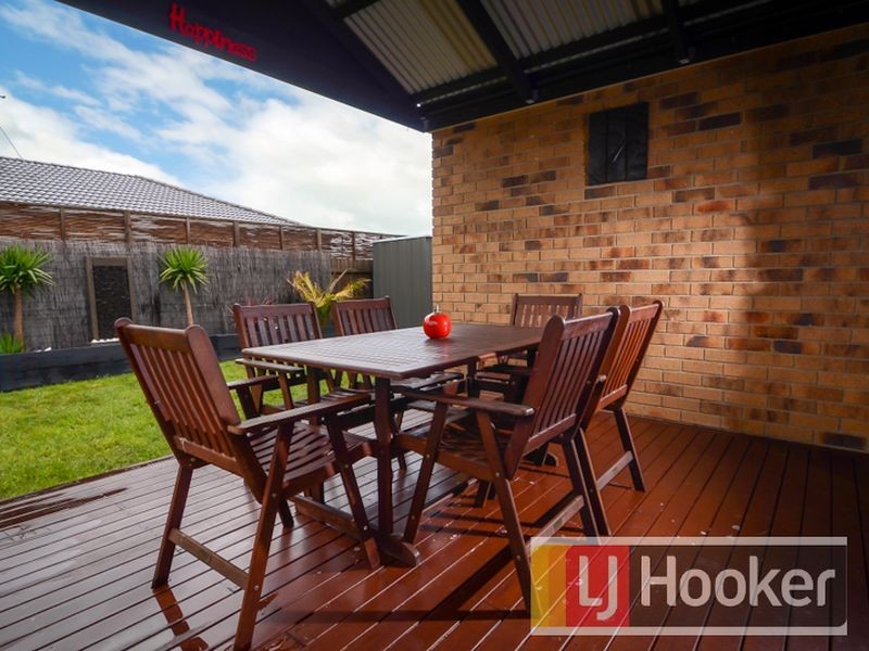 39 Currawong Crescent, Pakenham VIC 3810