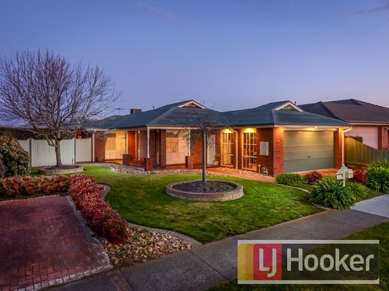 22 Southern Boulevard, Narre Warren South VIC 3805