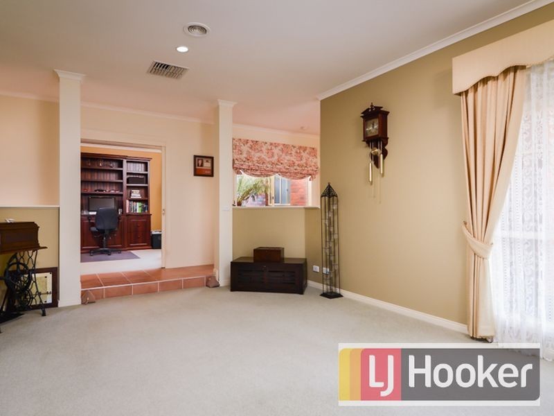 22 Southern Boulevard, Narre Warren South VIC 3805