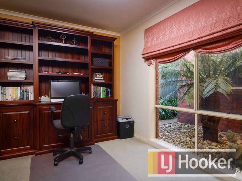 22 Southern Boulevard, Narre Warren South VIC 3805