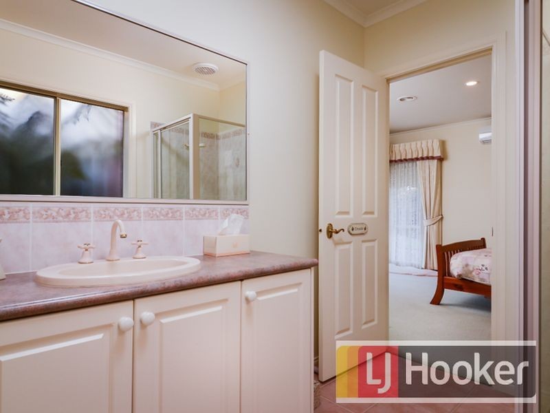 22 Southern Boulevard, Narre Warren South VIC 3805