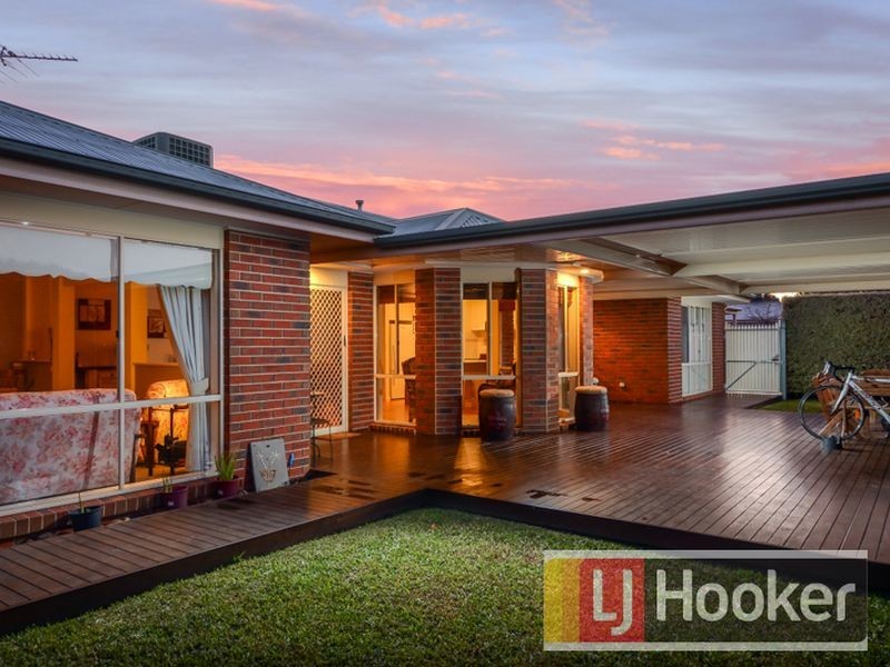 22 Southern Boulevard, Narre Warren South VIC 3805