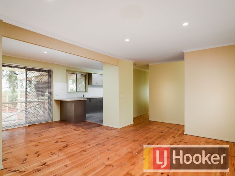 35 Willow Drive, Hampton Park VIC 3976