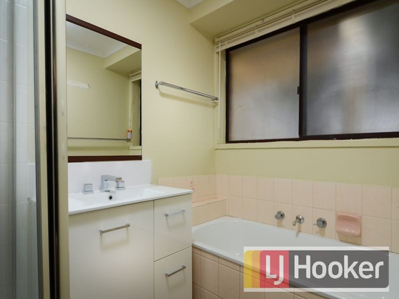 35 Willow Drive, Hampton Park VIC 3976