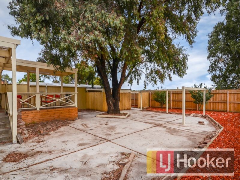 35 Willow Drive, Hampton Park VIC 3976