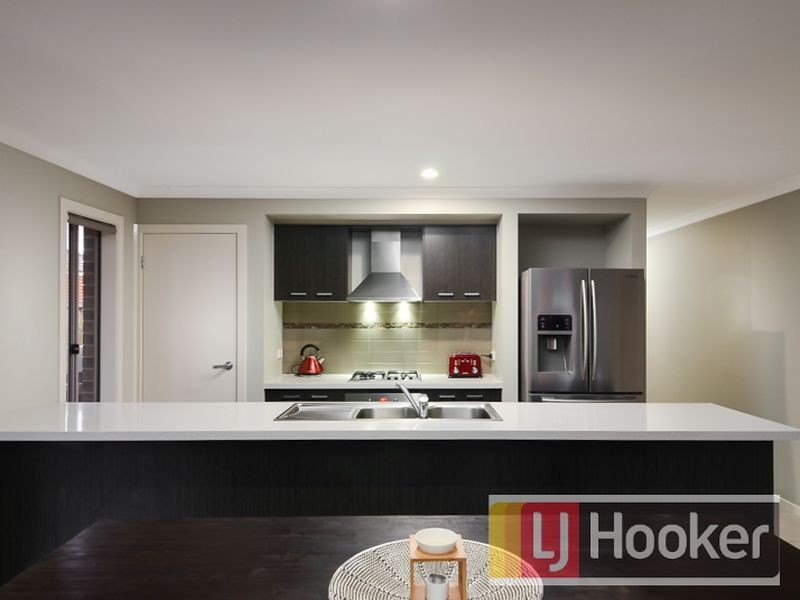 4 Caladenia Street, Officer VIC 3809