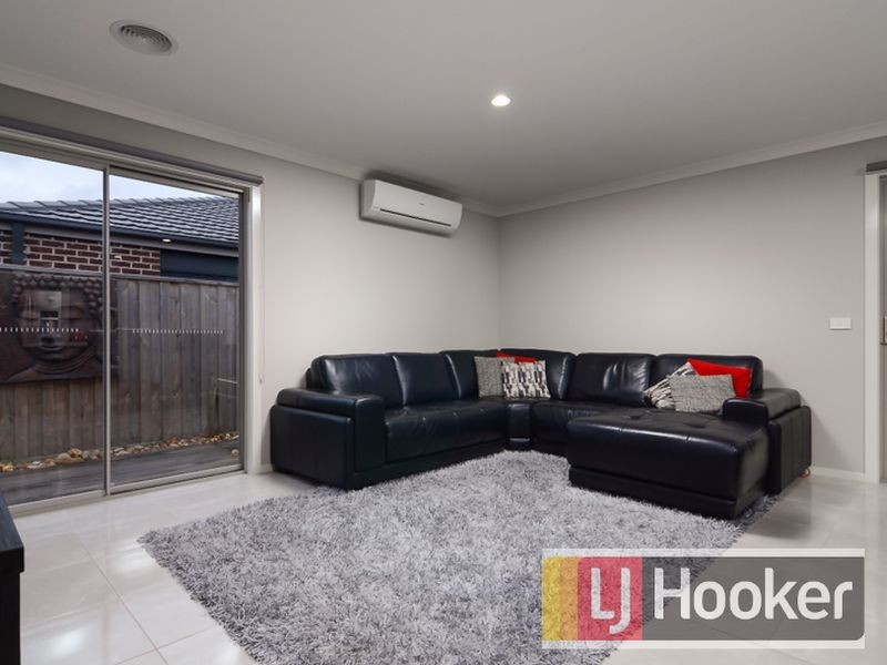 4 Caladenia Street, Officer VIC 3809