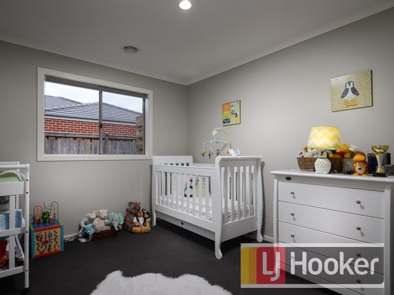 4 Caladenia Street, Officer VIC 3809