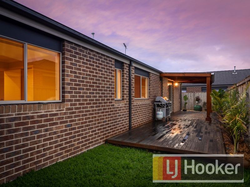 4 Caladenia Street, Officer VIC 3809